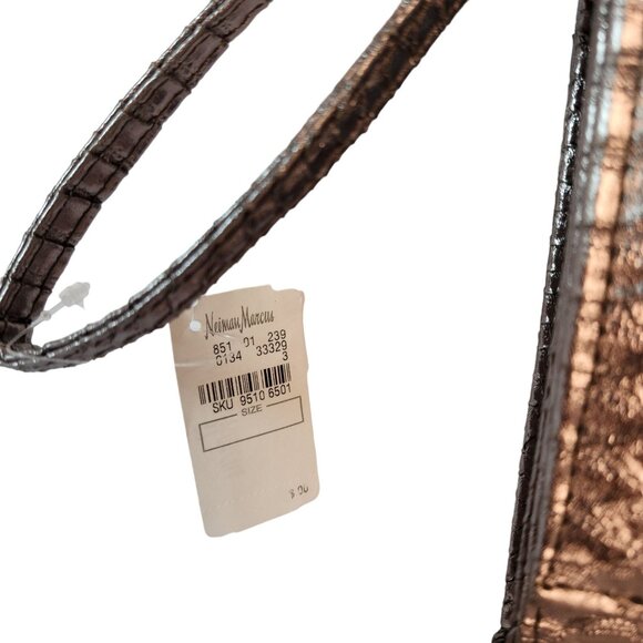 Neiman Marcus Embossed Leather Metallic Clutch with Perfum Samples NEW w/Tag - Picture 7 of 7